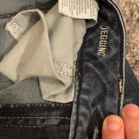 American eagle jeans/capri - Picture 3 of 3